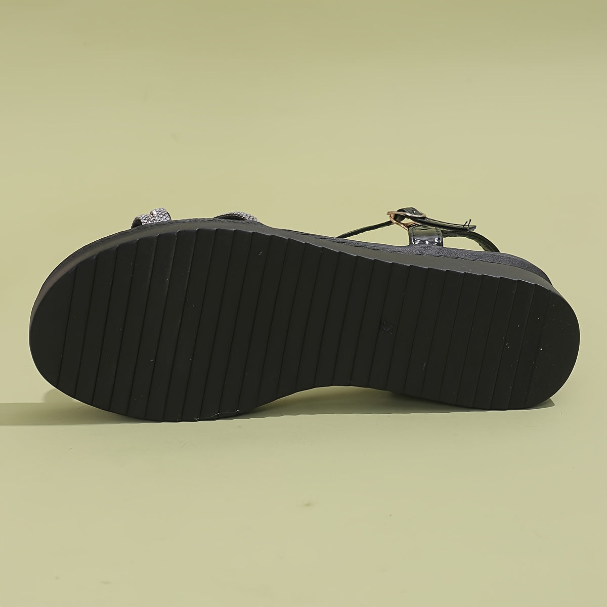 CM | Sandalias atemporales y elegantes
