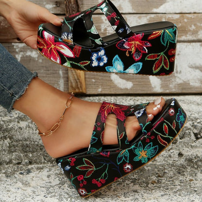 CM | Sandalias peep toe florales recortadas