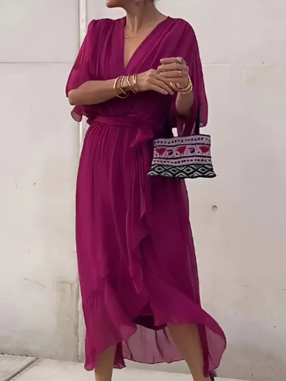 CM | Vestido midi atemporal en un look envolvente