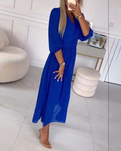 CM | Vestido de cintura monocolor con escote en V