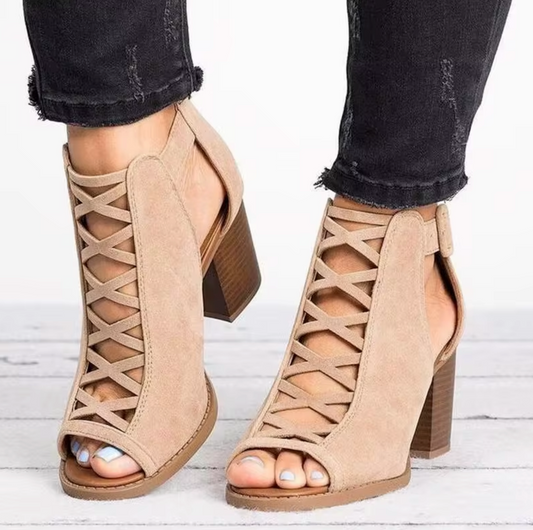 CM | Elegantes sandalias con cordones