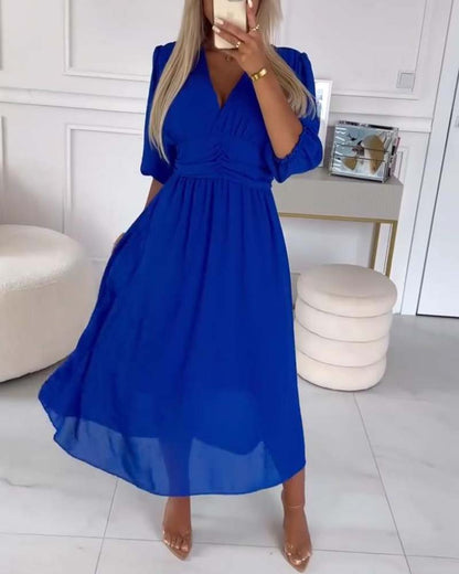 CM | Vestido de cintura monocolor con escote en V
