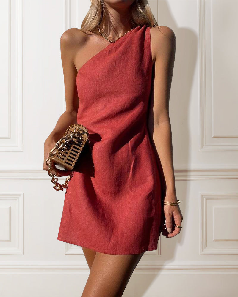 CM | Minivestido chic de cuello halterneck