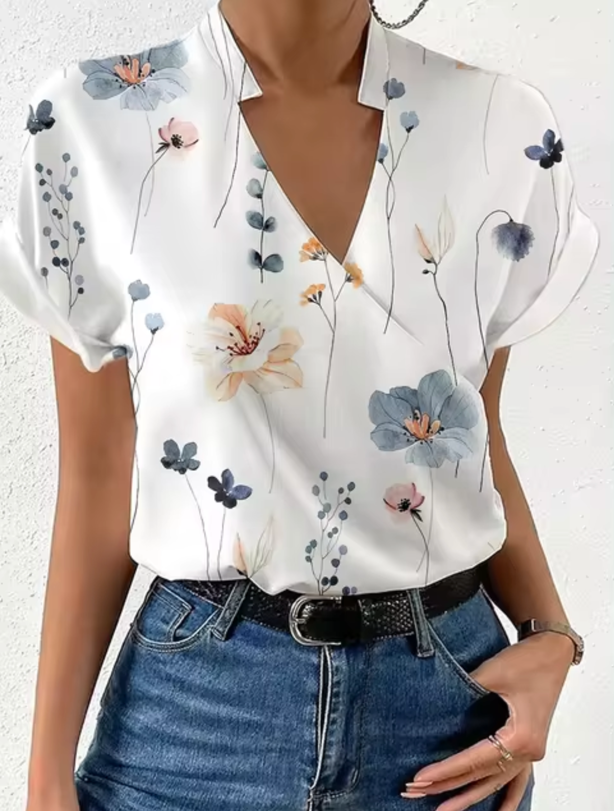 CM | Elegante blusa con escote en V cruzado