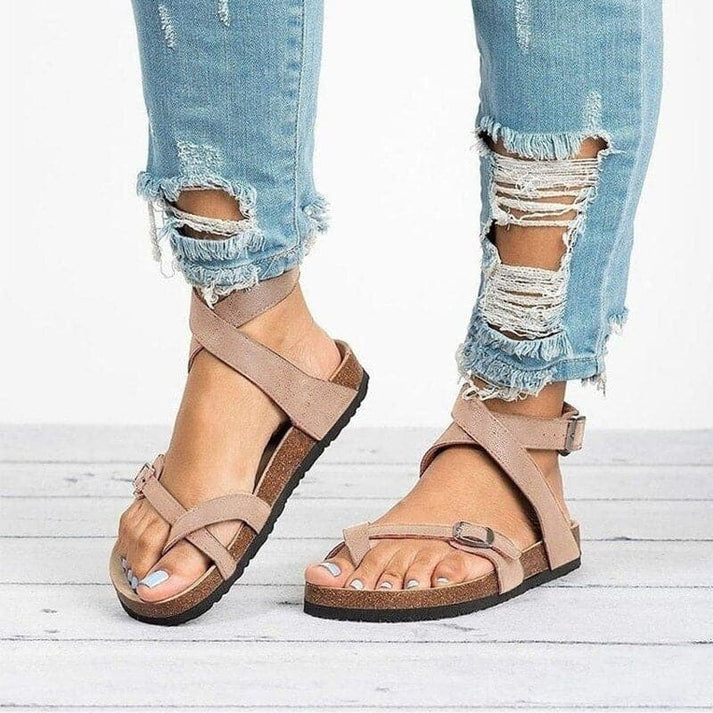 CM | | Elegantes sandalias con tiras de piel