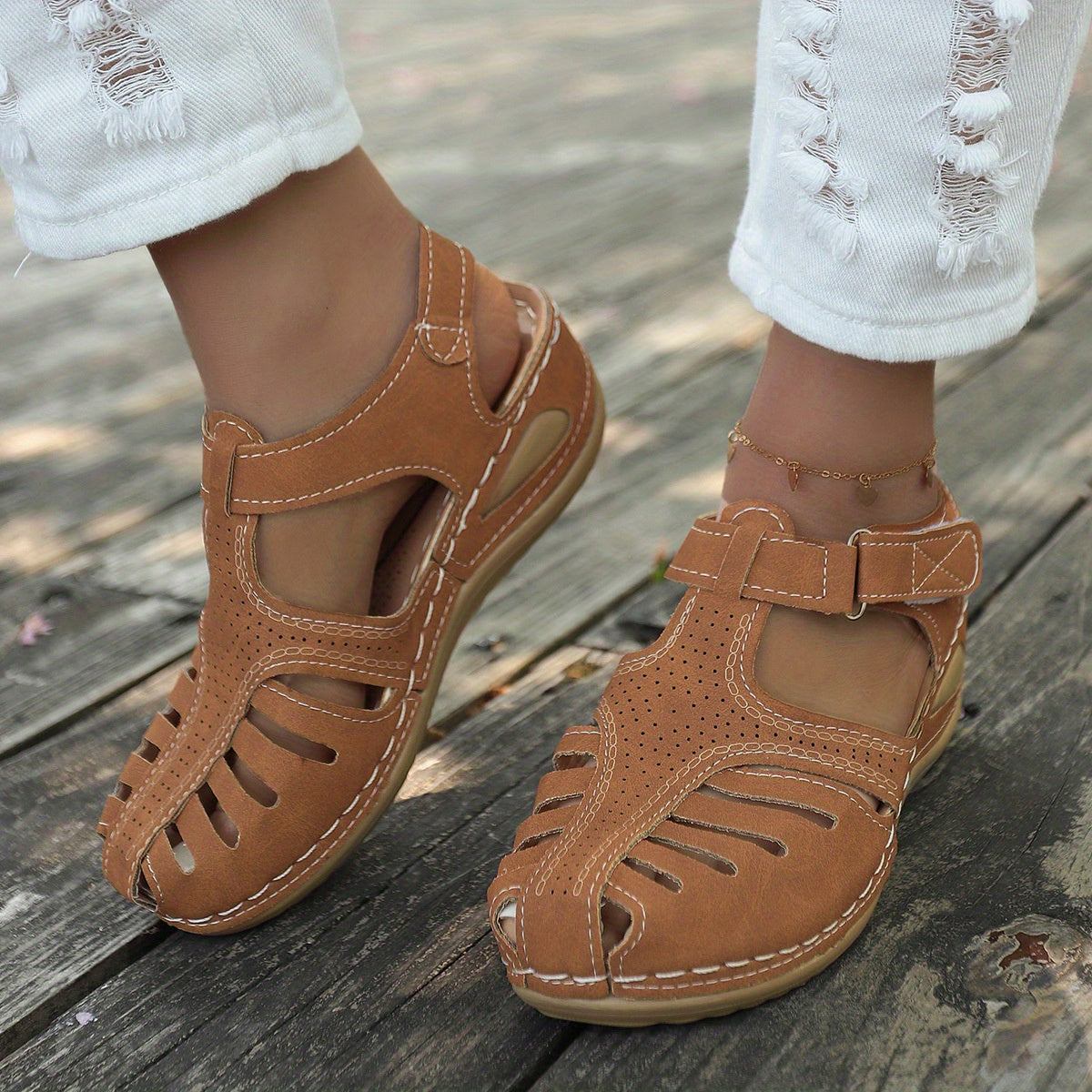 CM | Sandalias clásicas y elegantes