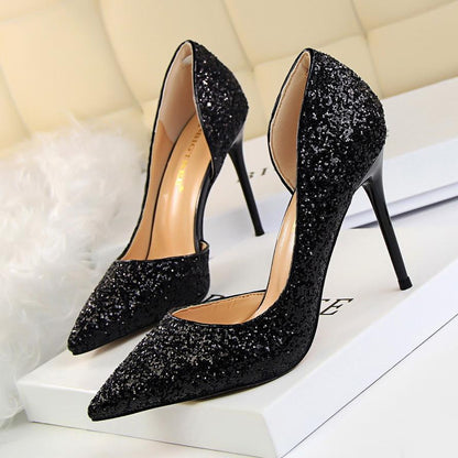 CM | Elegantes tacones de aguja con purpurina