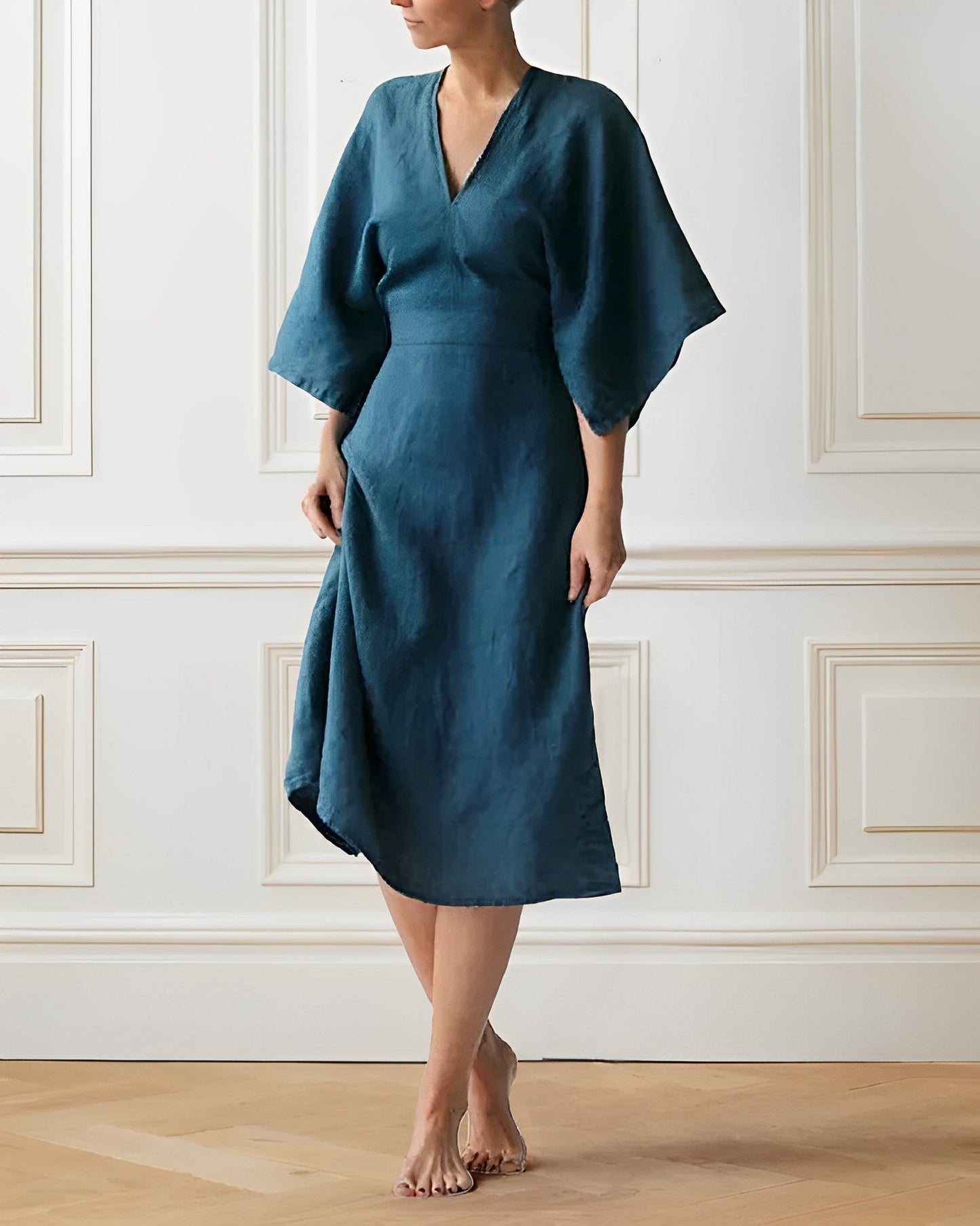 CM | Cuello en V - Mangas kimono - Cintura entallada - Elegante largo midi