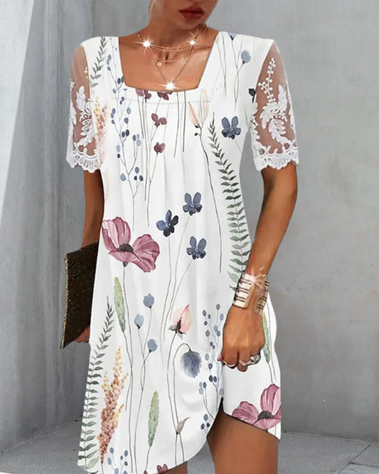 CM | Vestido corto con encaje y flores