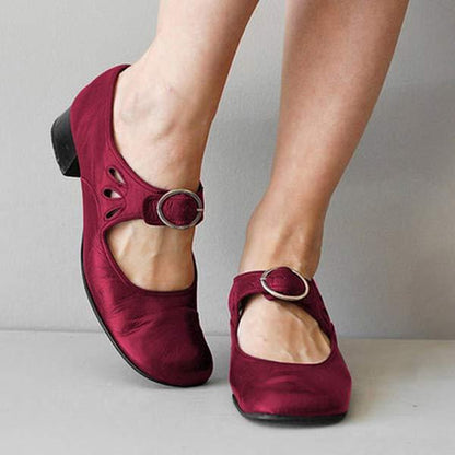 CM | SANDALIAS DE CUÑA DE PIEL CON HEBILLA