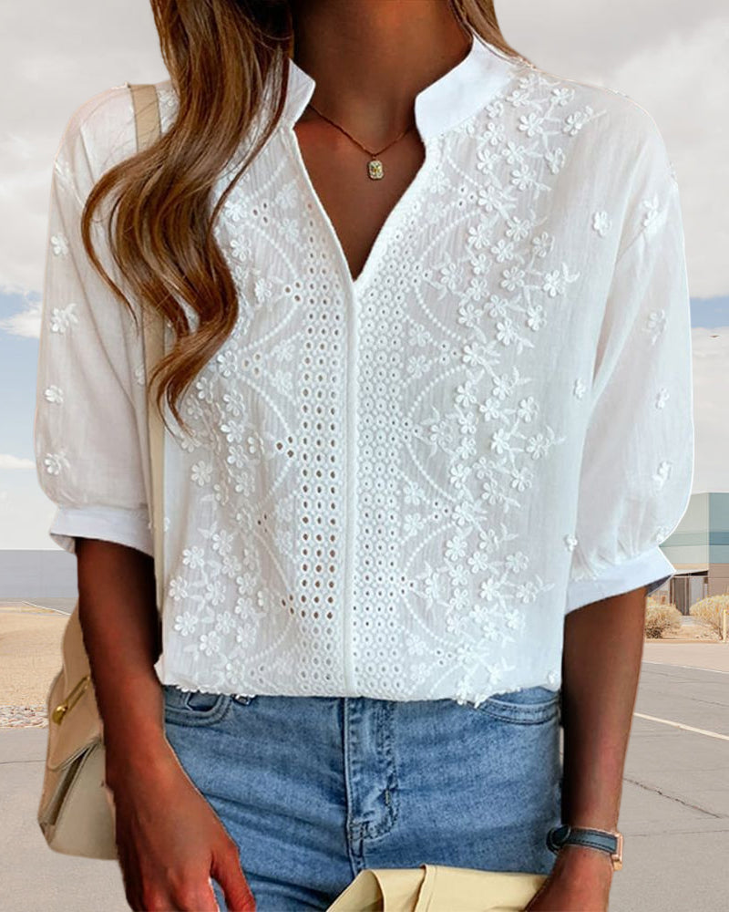CM | ojal bordado floral V-cuello manga corta blusa