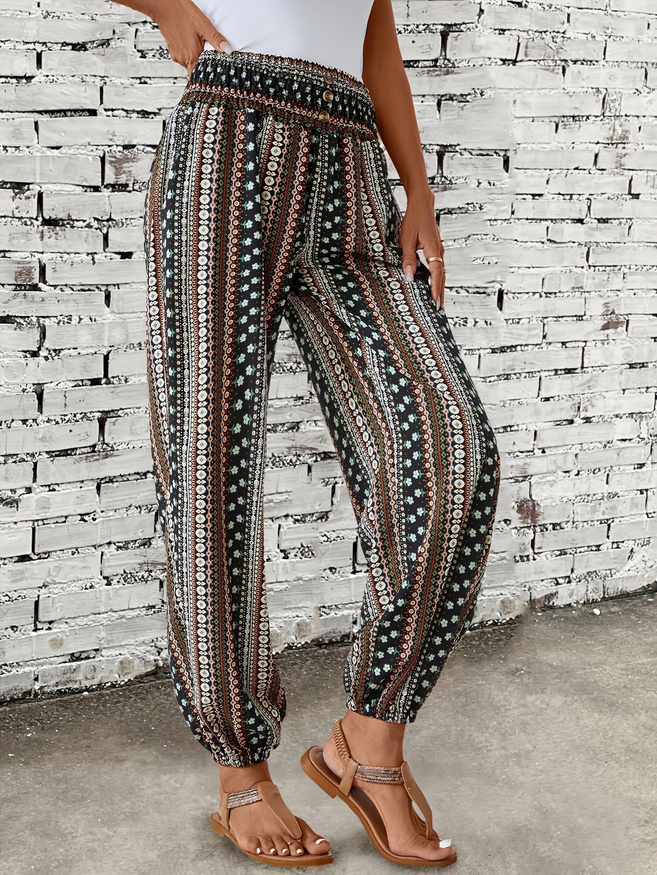 CM | Pantalones relajados y atemporales