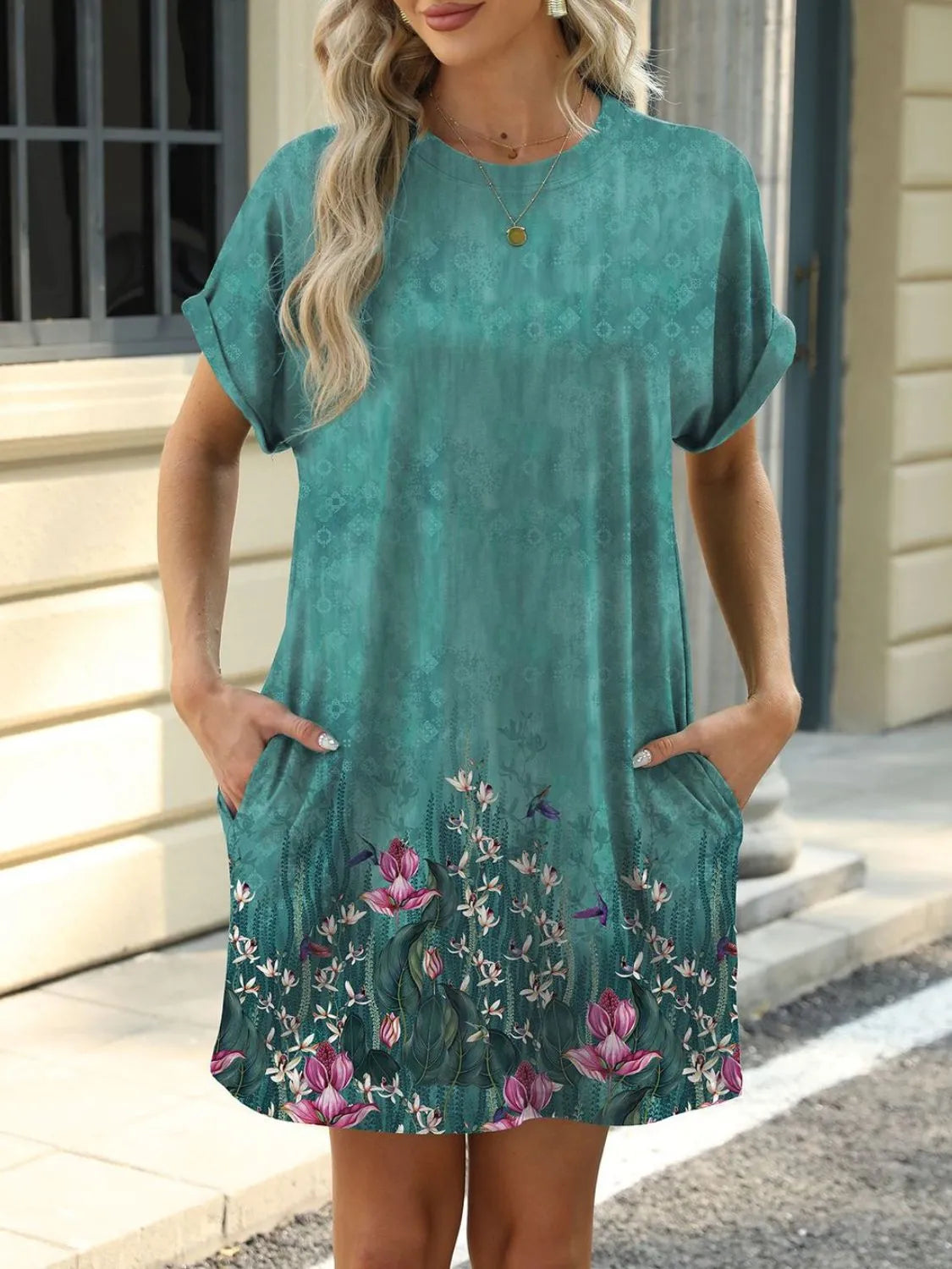 CM | Mini vestido manga corta cuello redondo estampado