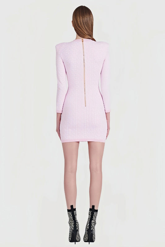 CM | Vestido corto estructurado con mangas largas