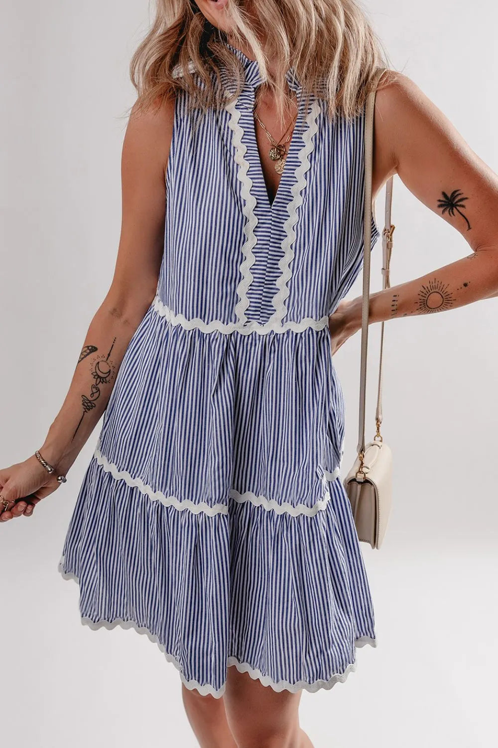 CM | Stripe Mini vestido sin mangas y con escote de pico