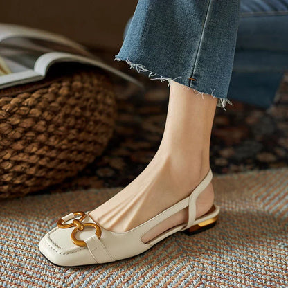 CM | SANDALIAS CON HEBILLA METÁLICA