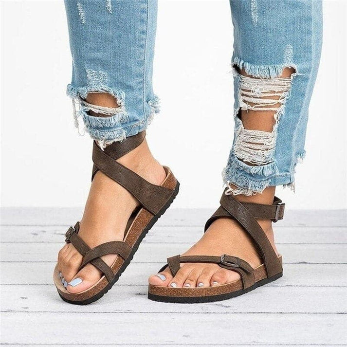 CM | | Elegantes sandalias con tiras de piel