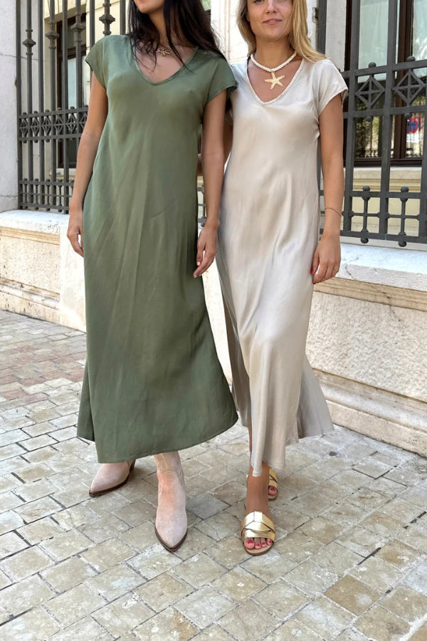 CM | Vestido midi Evase de satén