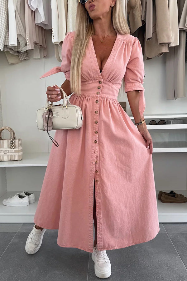 CM | Vestido midi vaquero con cuello en V y botones en color sólido