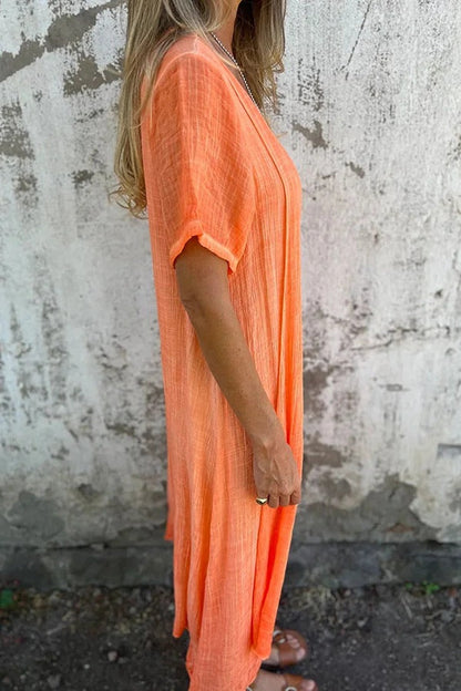 CM | Bayside Bliss vestido midi suelto plisado de manga corta en mezcla de lino