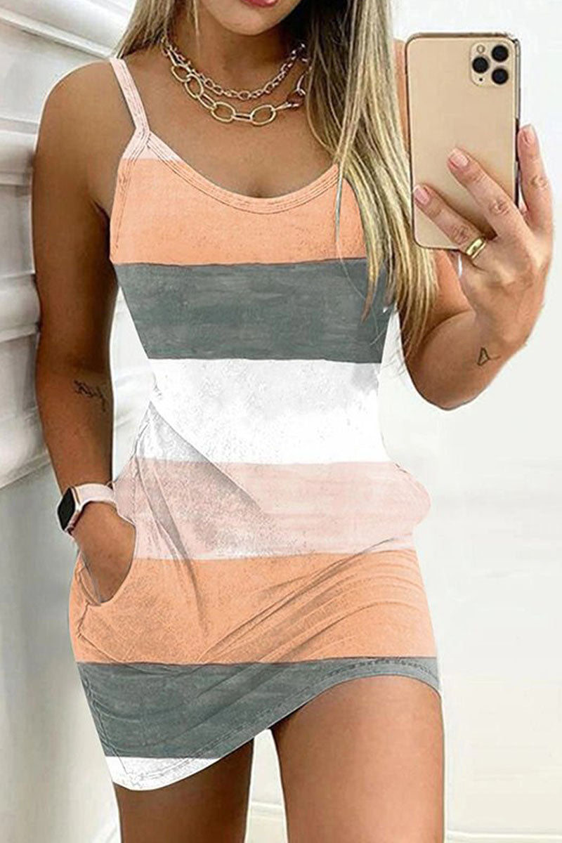 CM | Vestido corto a rayas con bolsillos