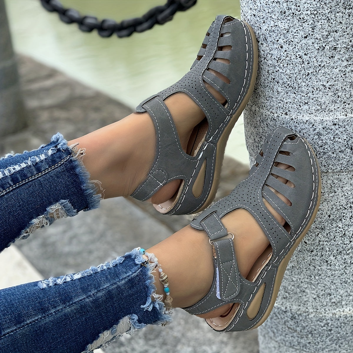 CM | Sandalias clásicas y elegantes