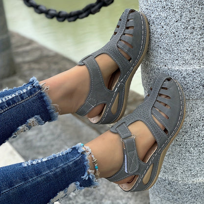 CM | Sandalias clásicas y elegantes