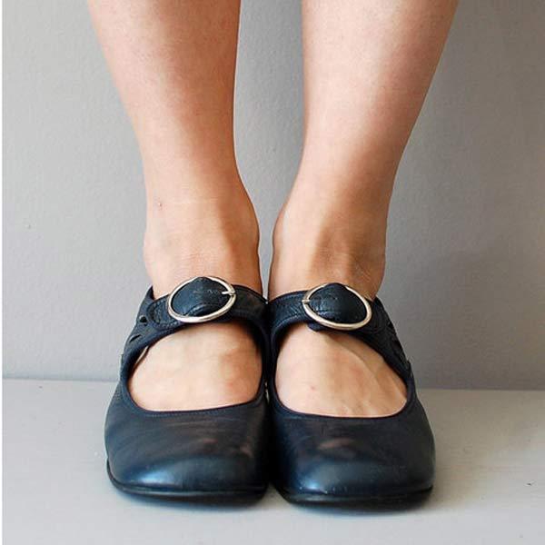 CM | SANDALIAS DE CUÑA DE PIEL CON HEBILLA