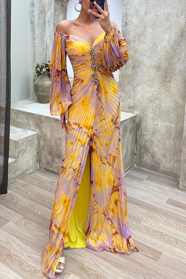 CM | Sunset Serenade maxi vestido estampado de hombros descubiertos con diamantes, pliegues y abertura