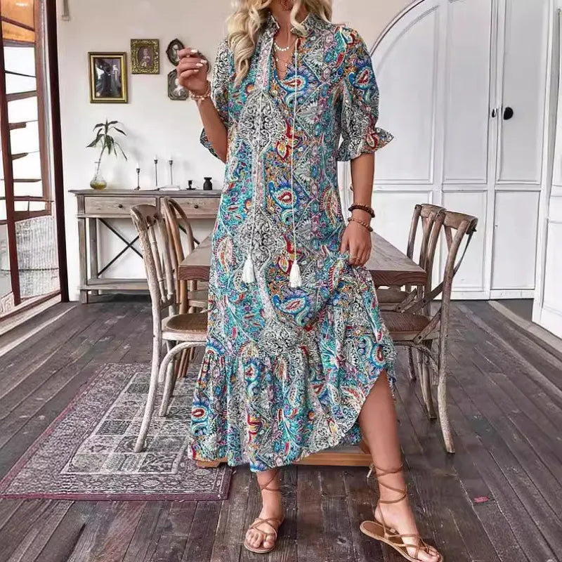 CM | Minivestido especial de manga corta y estampado paisley