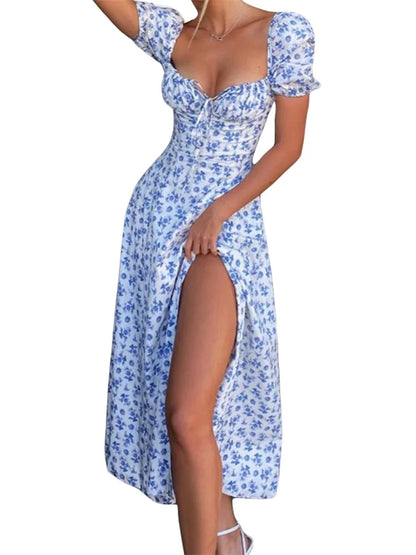 CM | Vestido midi con escote cuadrado, estampado floral y cordones, sin mangas y con tirantes.