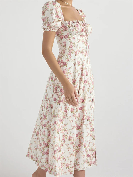 CM | Vestido midi con escote cuadrado, estampado floral y cordones, sin mangas y con tirantes.