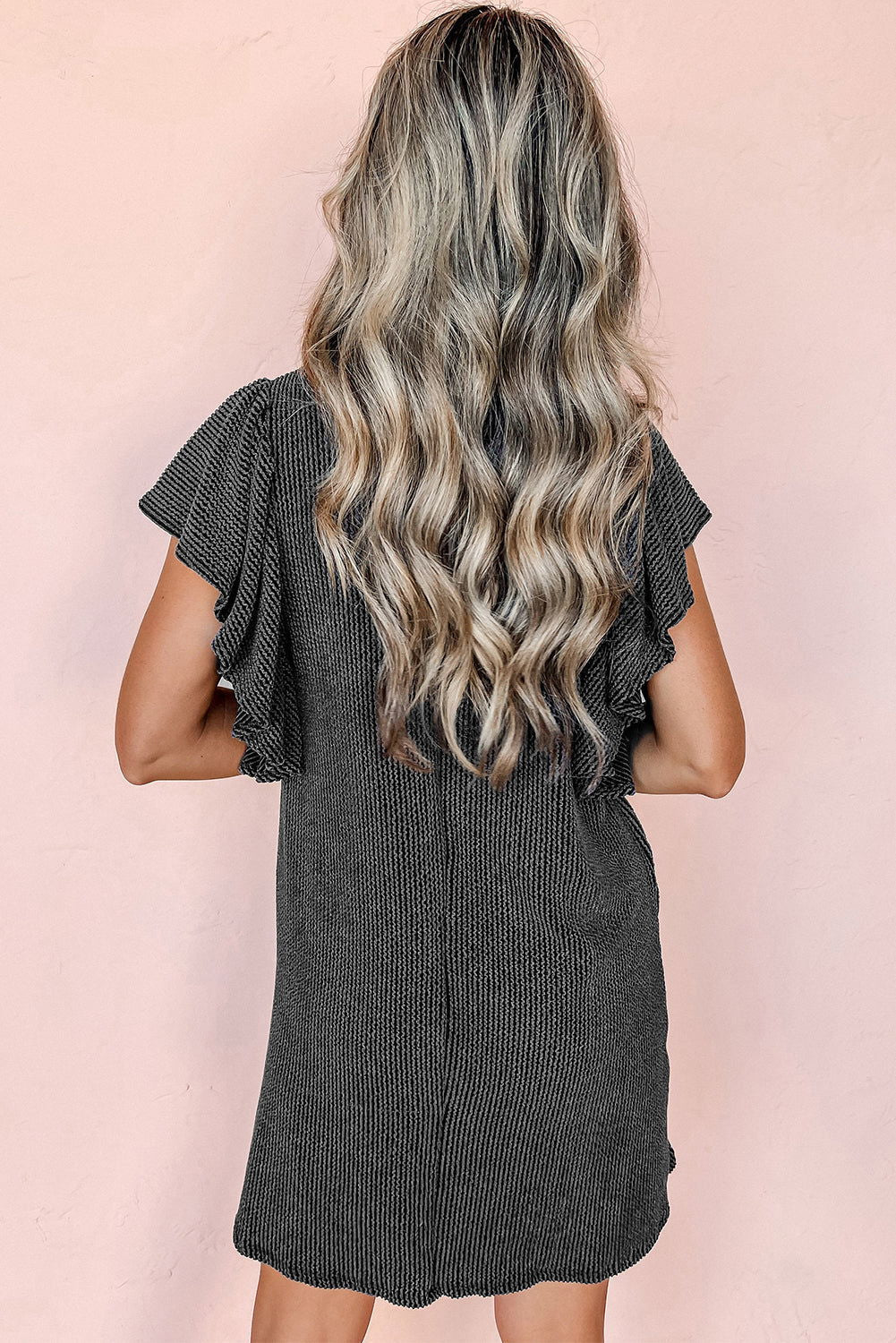 CM | Minivestido chic con mangas fruncidas y estructuradas