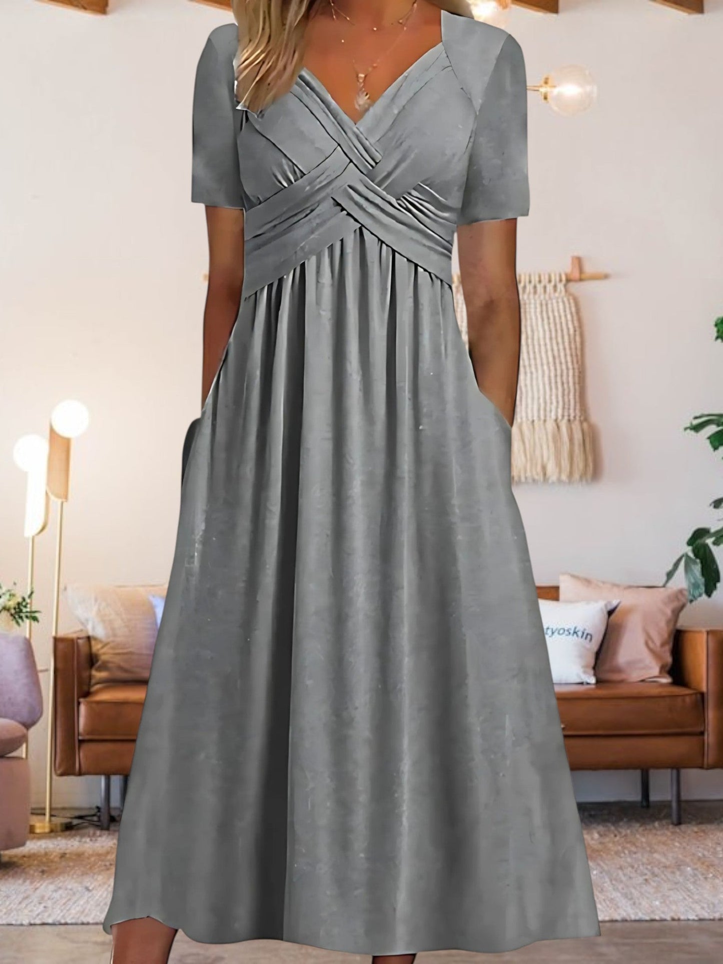 CM | Vestido midi de mujer con escote en V y manga corta