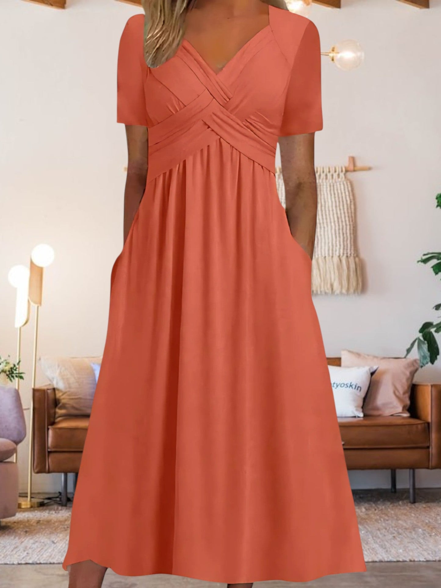 CM | Vestido midi de mujer con escote en V y manga corta