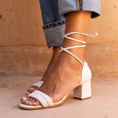 CM | Sandalias con cordones