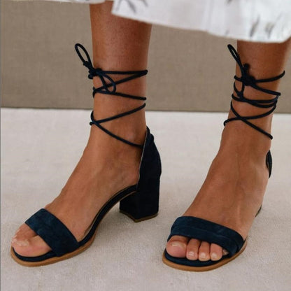CM | Sandalias con cordones