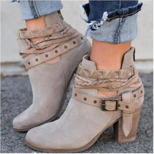 CM | Botines chic con correa trenzada