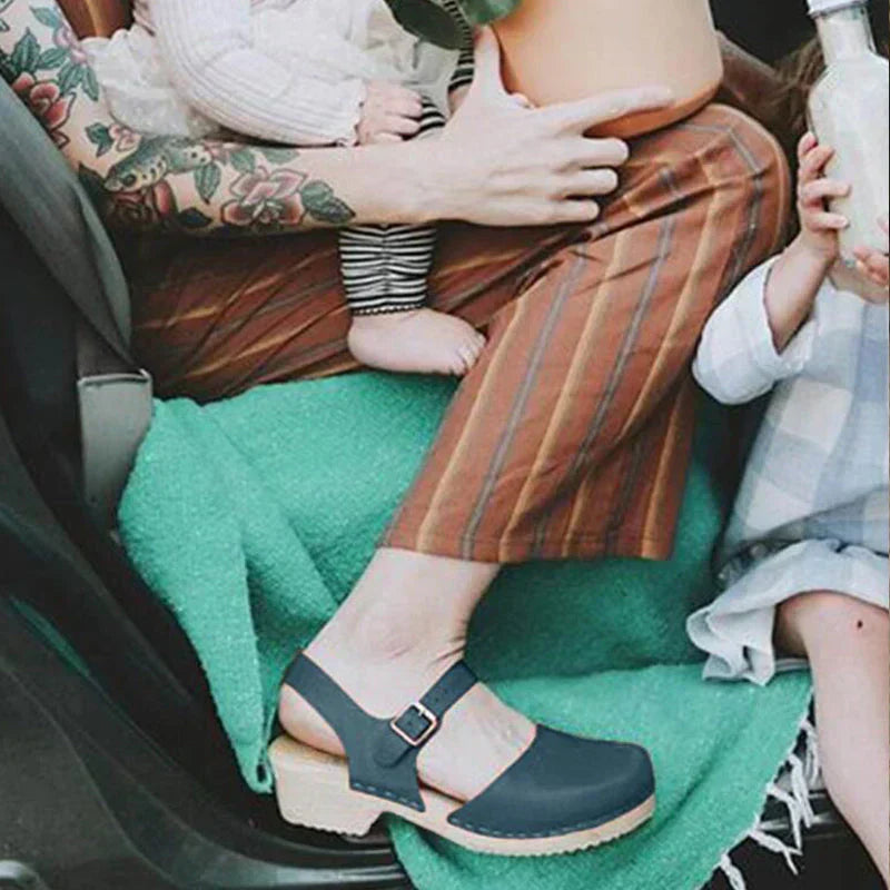 CM | Sandalias generales atemporales y con estilo