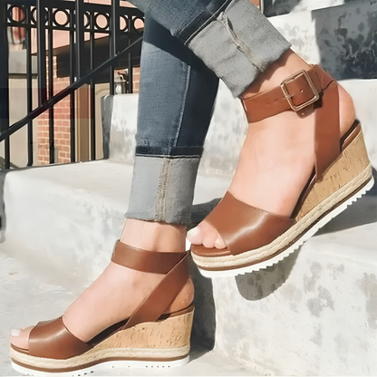 CM | | Elegantes sandalias con tacón de cuña