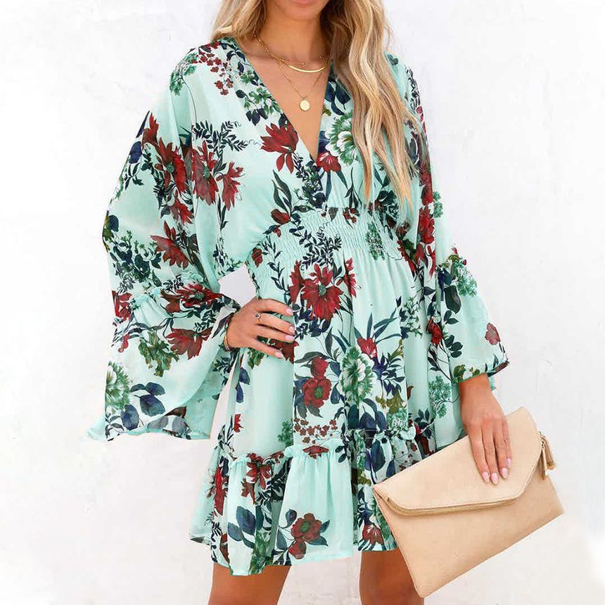 CM | Mini vestido línea A con escote en V y estampado floral AH445