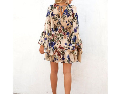 CM | Mini vestido línea A con escote en V y estampado floral AH445