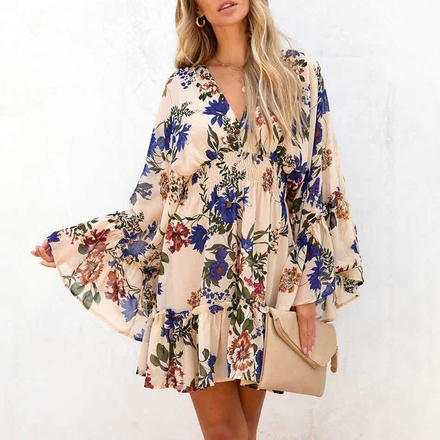 CM | Mini vestido línea A con escote en V y estampado floral AH445