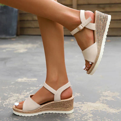 CM | Sandalias chic y relajadas en general