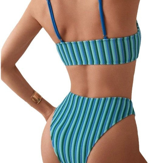 Fluido y fabuloso Bikini