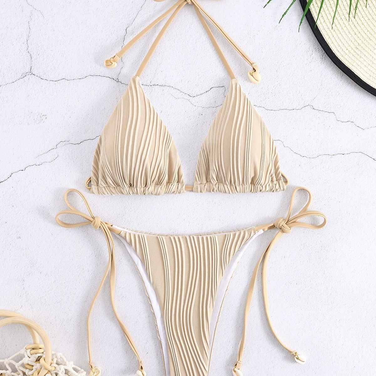 Fresco y femenino Bikini