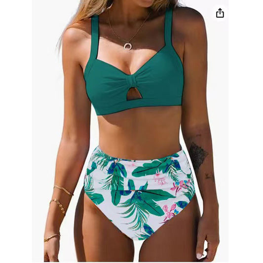 Fresco y femenino Bikini