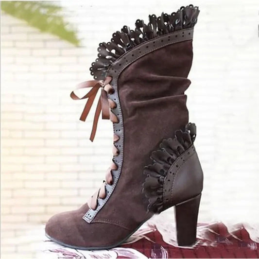 CM | Botas con cordones y tacón de inspiración victoriana