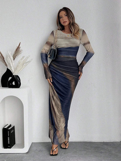 CM | Maxi vestido con estampado floral, ceñido al cuerpo