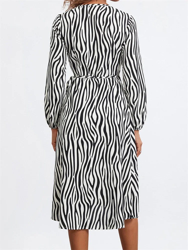 CM | Vestido midi con escote en V y rayas de cebra para atar